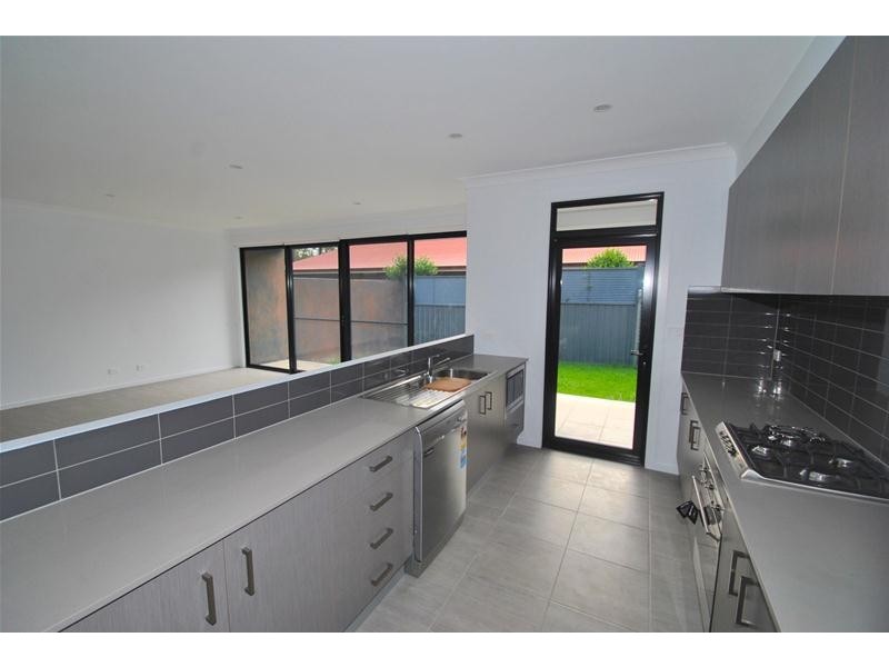 2/3 Sheaffe Street, Callala Bay NSW 2540