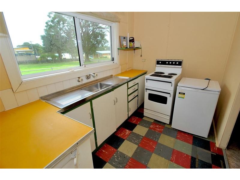 4 Otway Street, Orient Point NSW 2540