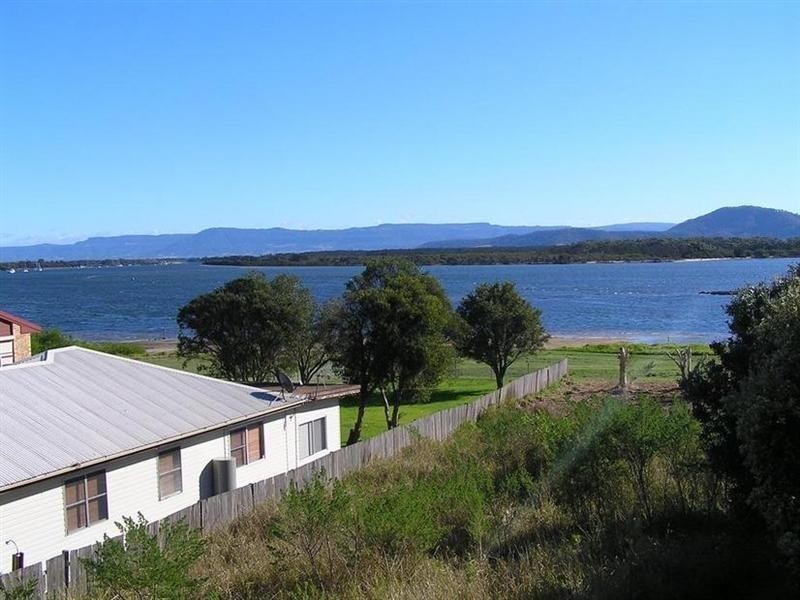 33 Orama Crescent, Orient Point NSW 2540