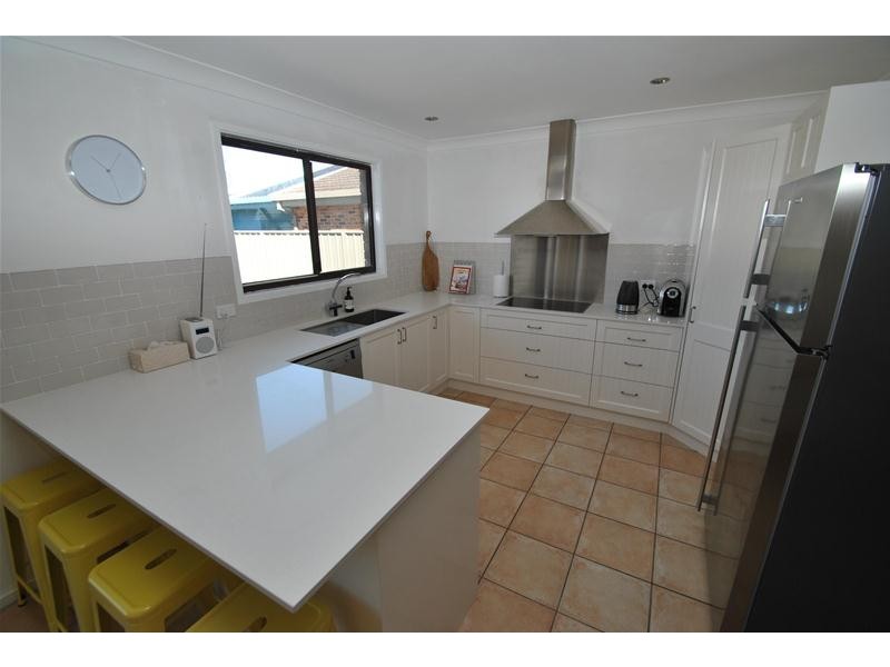 8 Glenholme Way, Culburra Beach NSW 2540