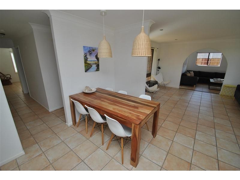 8 Glenholme Way, Culburra Beach NSW 2540