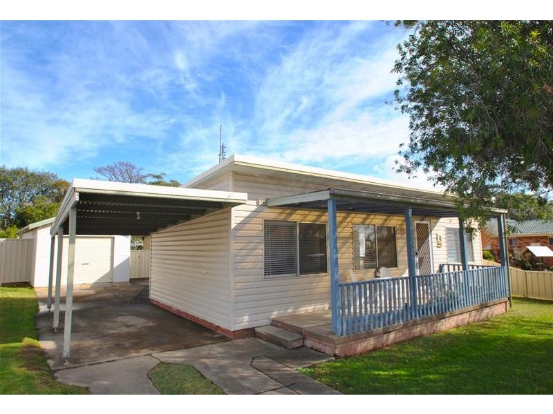 15 Carlton Crescent, Culburra Beach NSW 2540