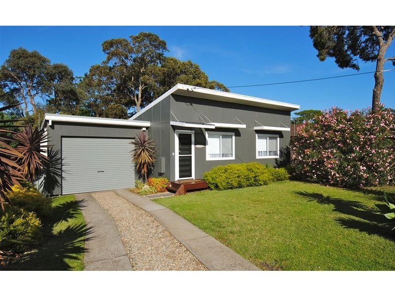 4 Carlton Crescent, Culburra Beach NSW 2540