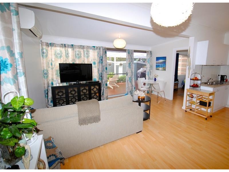 4 Carlton Crescent, Culburra Beach NSW 2540