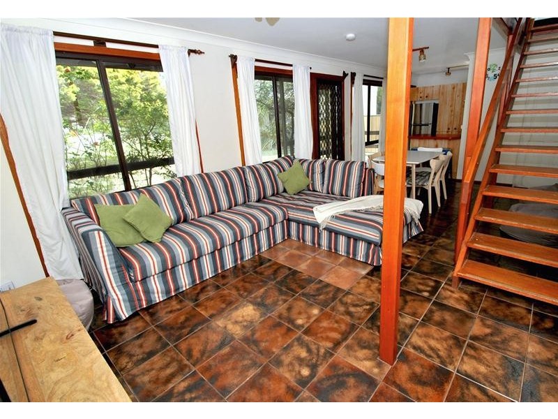 12 Parkes Crescent, Callala Beach NSW 2540