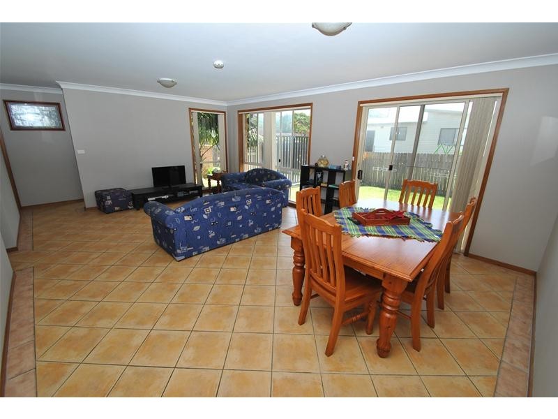 8b Mowbray Road, Culburra Beach NSW 2540