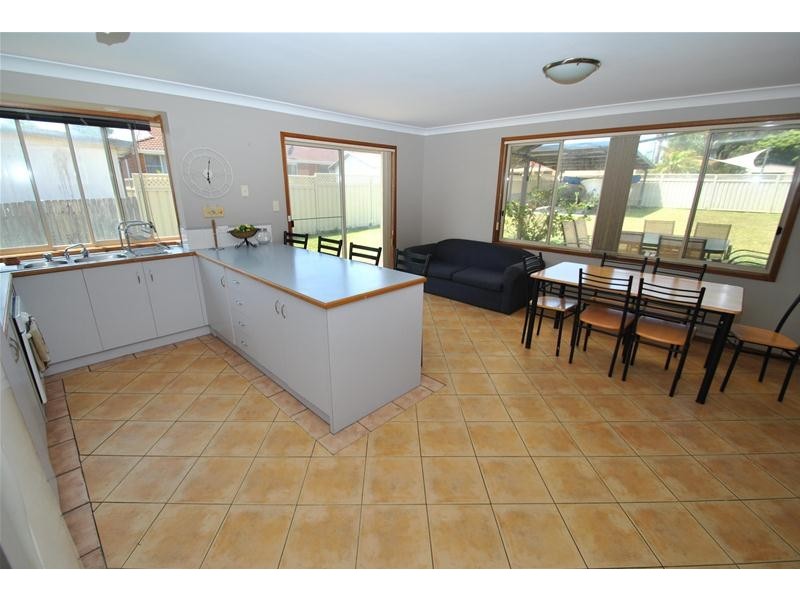 8b Mowbray Road, Culburra Beach NSW 2540