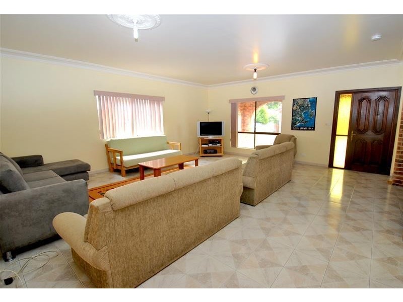 137 Queen Mary Street, Callala Beach NSW 2540