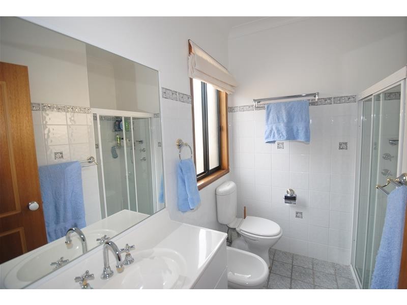 2 Superb Crescent, Callala Bay NSW 2540