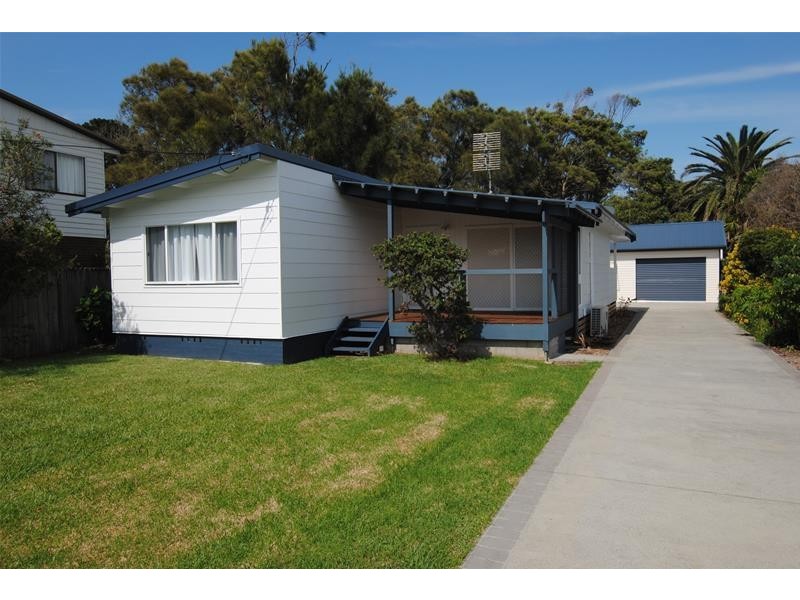 2 The Strand, Culburra Beach NSW 2540