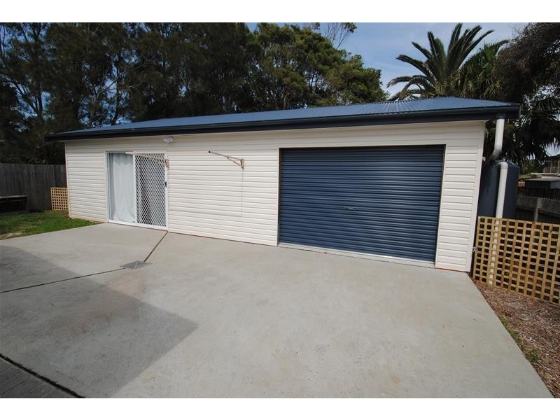 2 The Strand, Culburra Beach NSW 2540