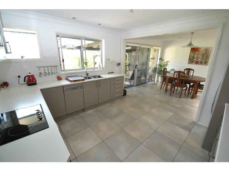 15 Brighton Parade, Culburra Beach NSW 2540