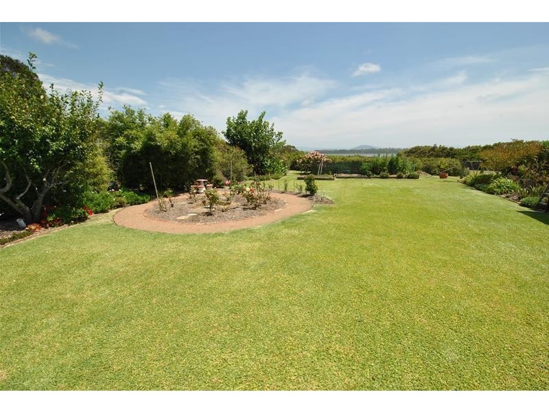 15 Brighton Parade, Culburra Beach NSW 2540