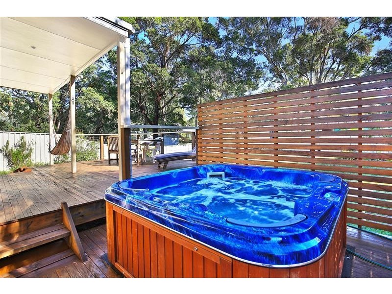 10 Quay Road, Callala Beach NSW 2540