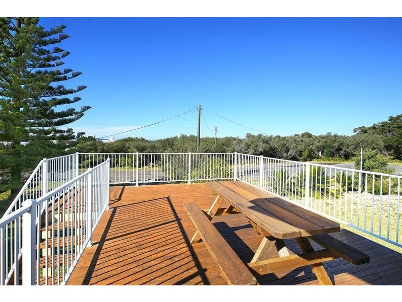 10 Quay Road, Callala Beach NSW 2540