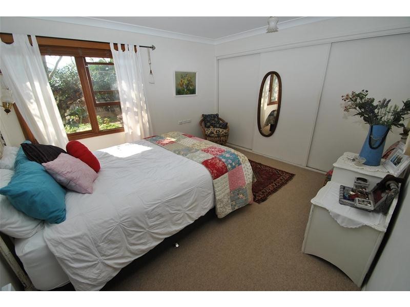 40 Orient Avenue, Orient Point NSW 2540