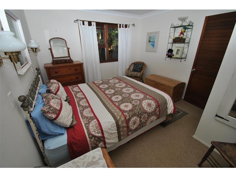 40 Orient Avenue, Orient Point NSW 2540