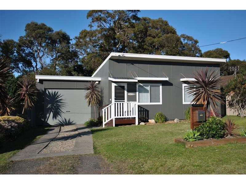 4 Carlton Crescent, Culburra Beach NSW 2540