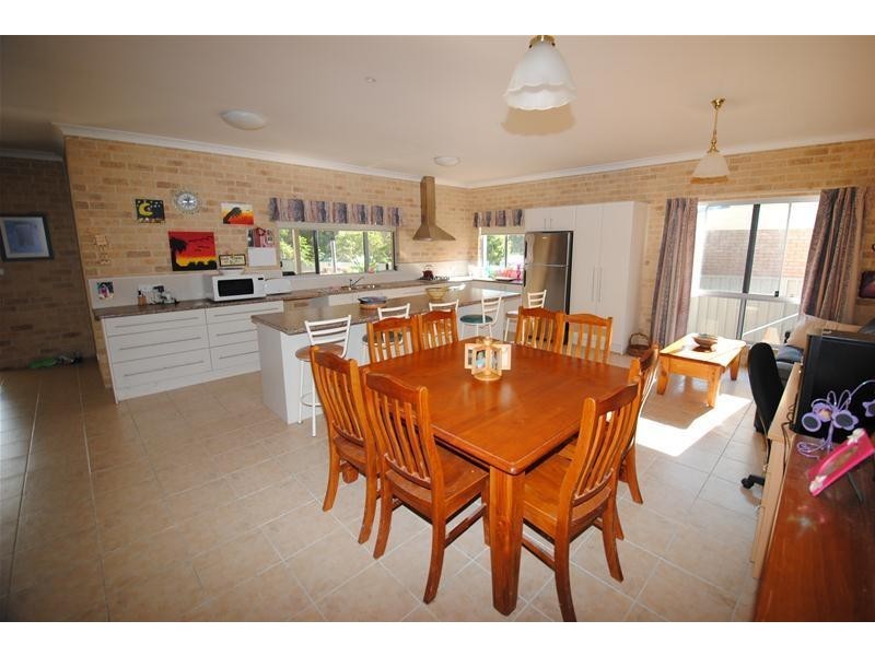 143 Prince Edward Avenue, Culburra Beach NSW 2540