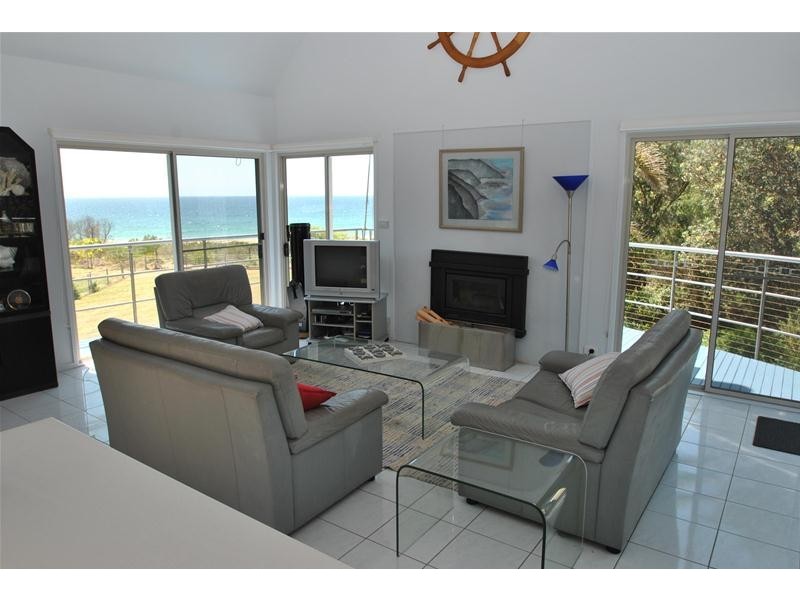 76 Eastbourne Avenue, Culburra Beach NSW 2540