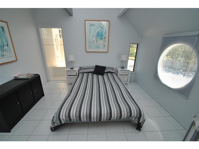 76 Eastbourne Avenue, Culburra Beach NSW 2540