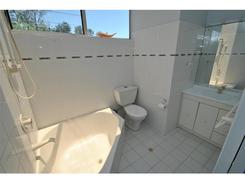 76 Eastbourne Avenue, Culburra Beach NSW 2540