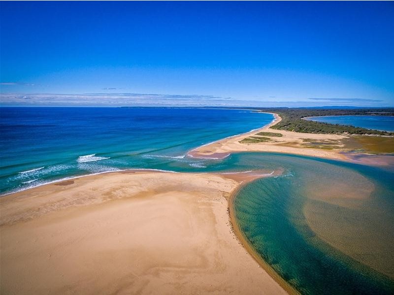 198 The Lake Circuit, Culburra Beach NSW 2540