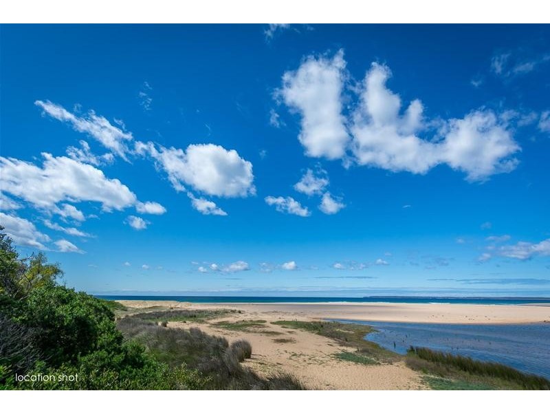 198 The Lake Circuit, Culburra Beach NSW 2540