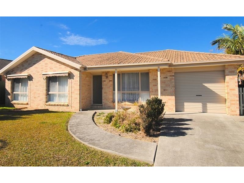 38 Hollingsworth Crescent, Callala Bay NSW 2540