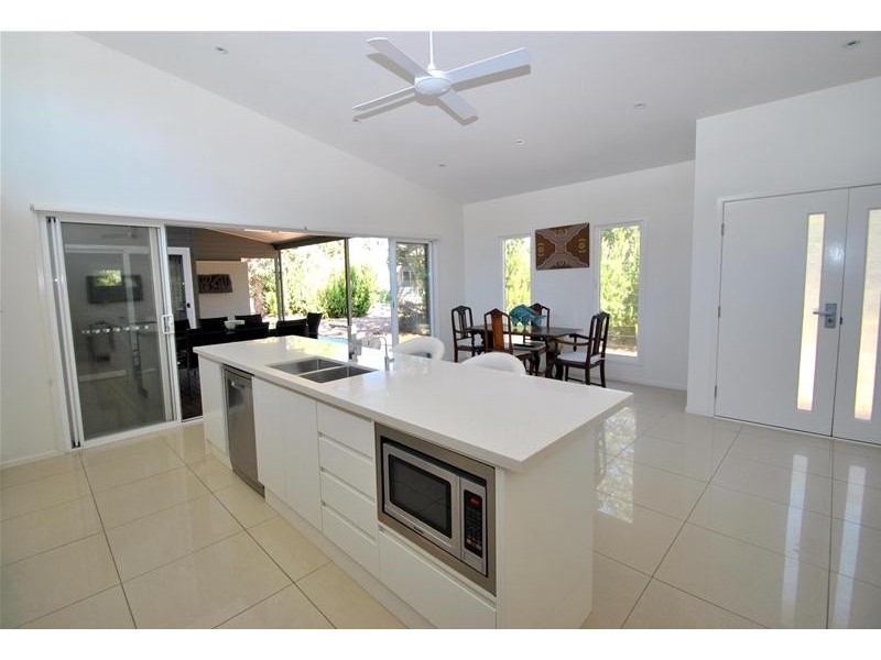 10 Oakwood Copse, Callala Beach NSW 2540