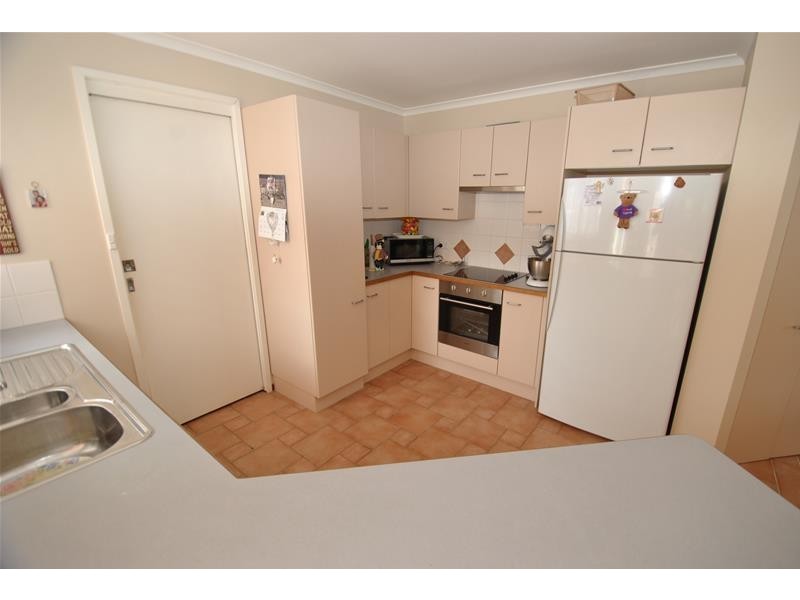 1/180 Prince Edward Avenue, Culburra Beach NSW 2540