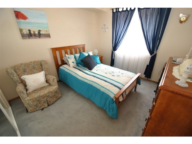 1/180 Prince Edward Avenue, Culburra Beach NSW 2540