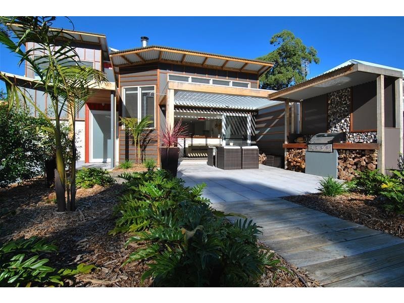 35 Caffery Circuit, Callala Beach NSW 2540
