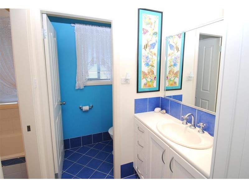 2 Torrens Close, Callala Bay NSW 2540