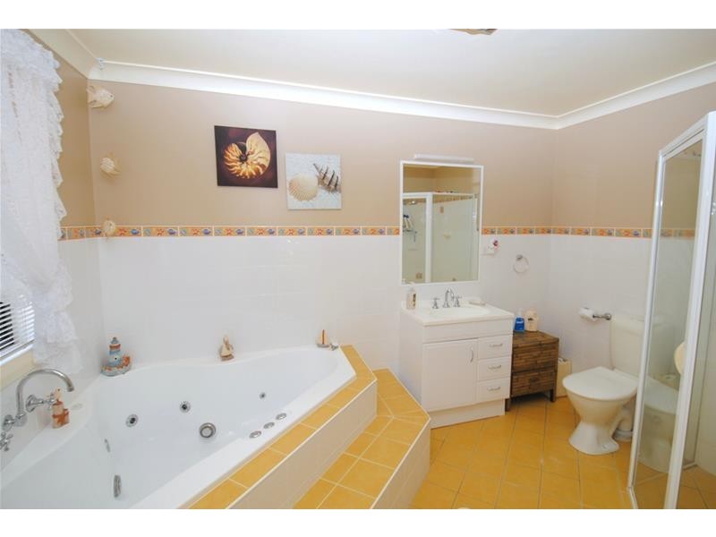 2 Torrens Close, Callala Bay NSW 2540