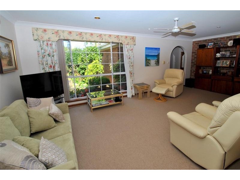 114 Queen Mary Street, Callala Beach NSW 2540