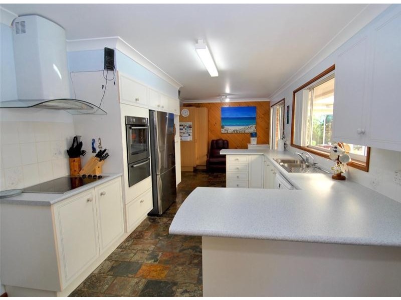 114 Queen Mary Street, Callala Beach NSW 2540