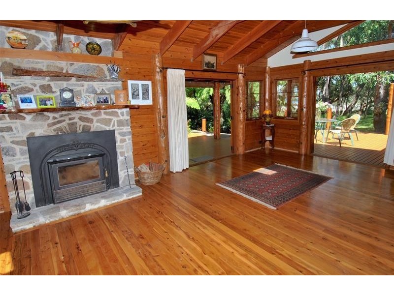 10 Callala Street, Callala Bay NSW 2540