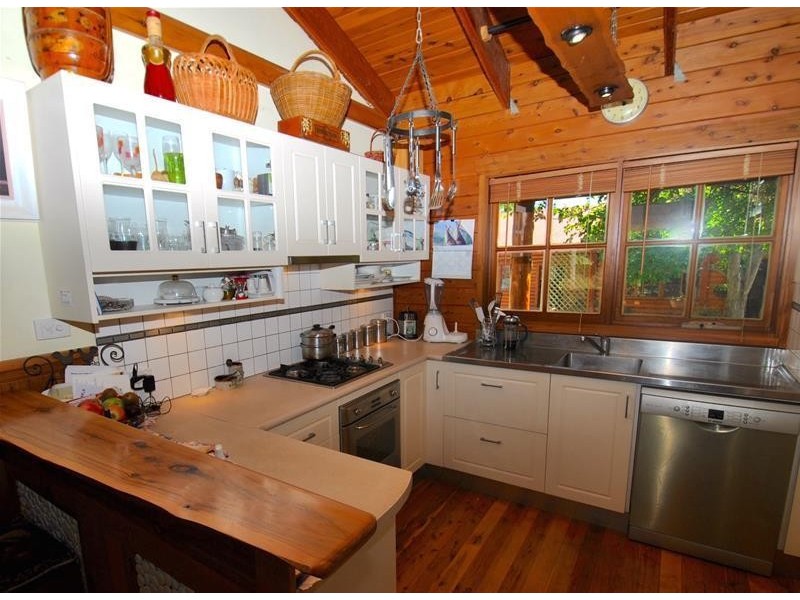 10 Callala Street, Callala Bay NSW 2540