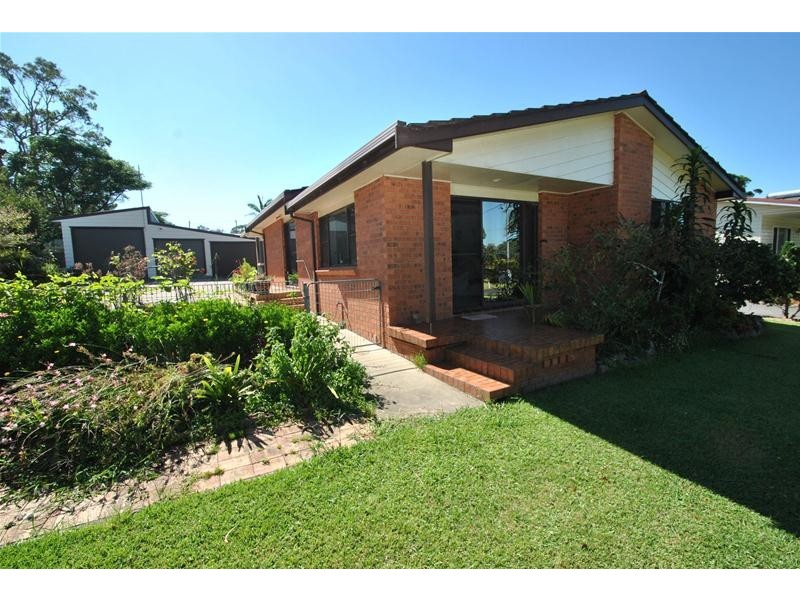 14 Orient Avenue, Orient Point NSW 2540