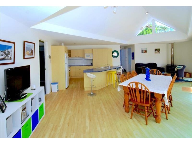 112 Watts Road, Callala Beach NSW 2540