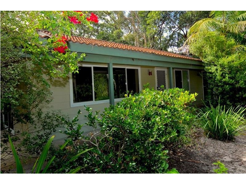 12 Sir Henry Crescent, Callala Beach NSW 2540