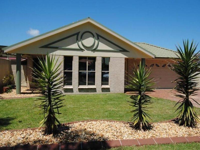 24 Carson Crescent, Callala Bay NSW 2540