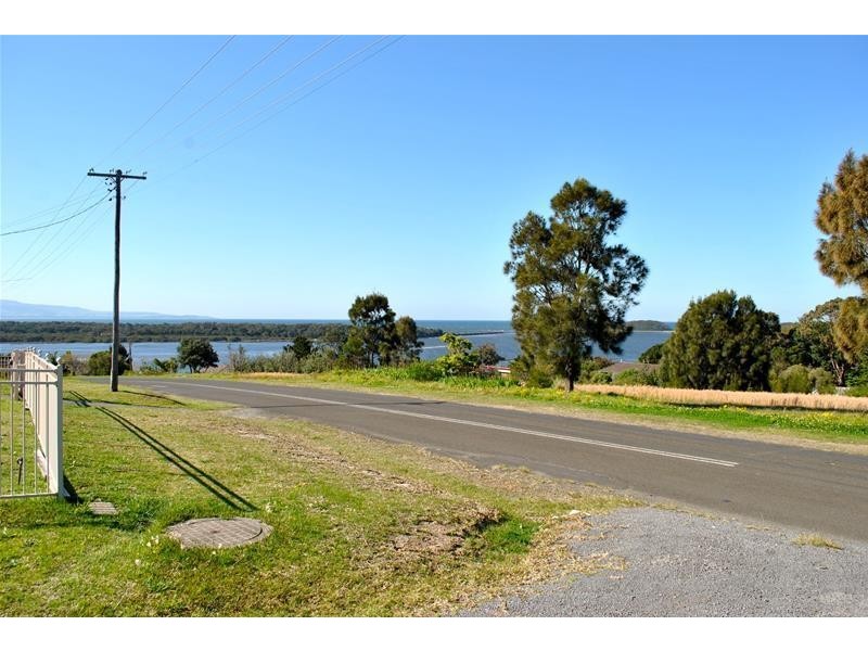7 Orsova Parade, Orient Point NSW 2540