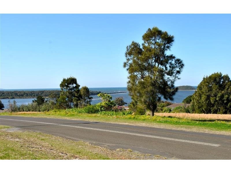 7 Orsova Parade, Orient Point NSW 2540