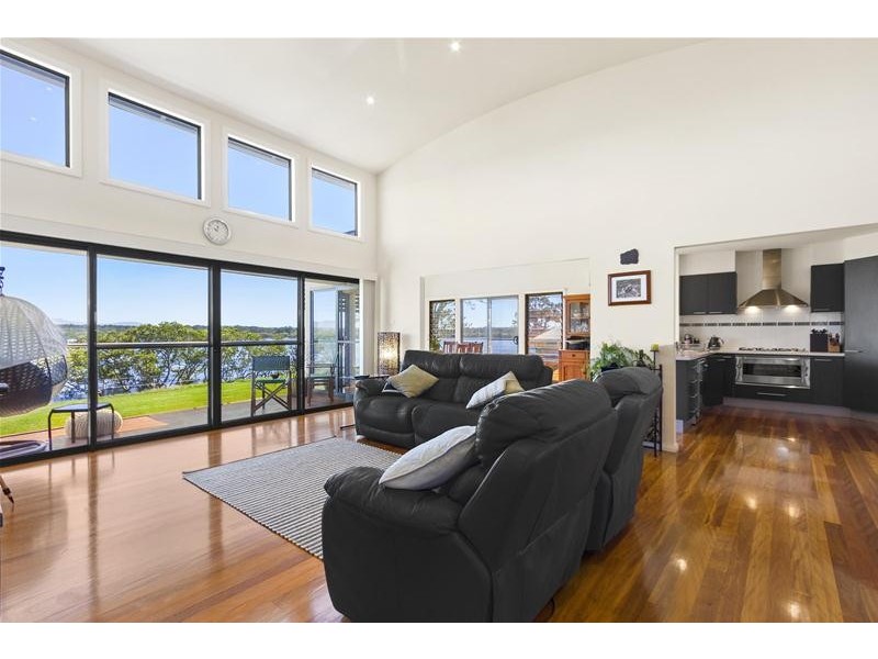 2A Church Street, Greenwell Point NSW 2540