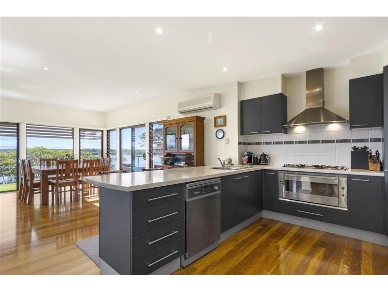 2A Church Street, Greenwell Point NSW 2540