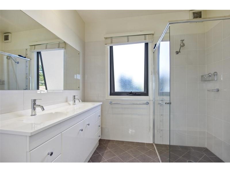 2A Church Street, Greenwell Point NSW 2540