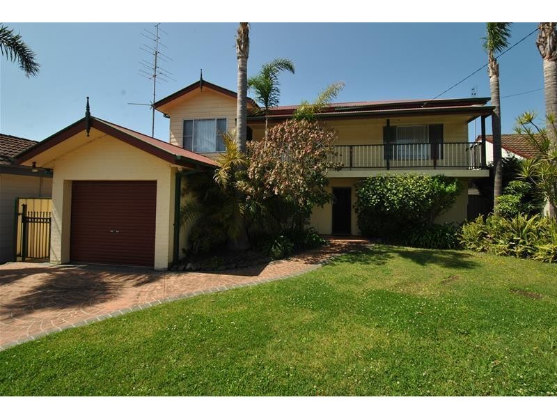 82 Prince Edward Avenue, Culburra Beach NSW 2540