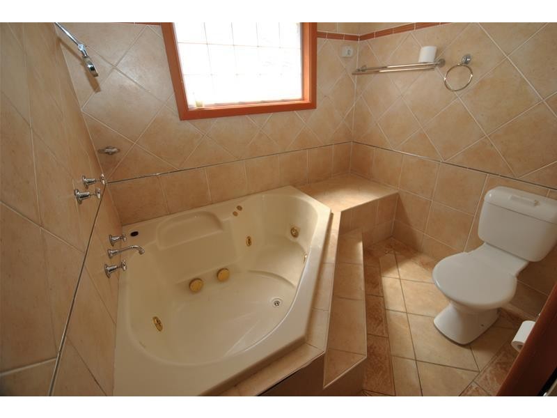 82 Prince Edward Avenue, Culburra Beach NSW 2540